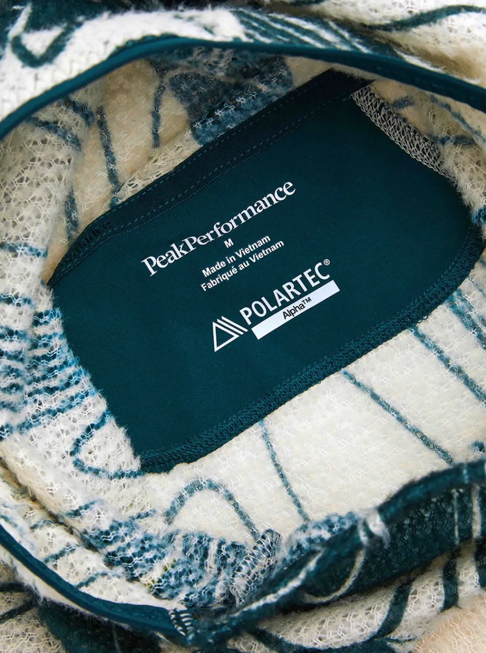 Clearance Peak Performance AOP Freelight Alpha Hood Herr